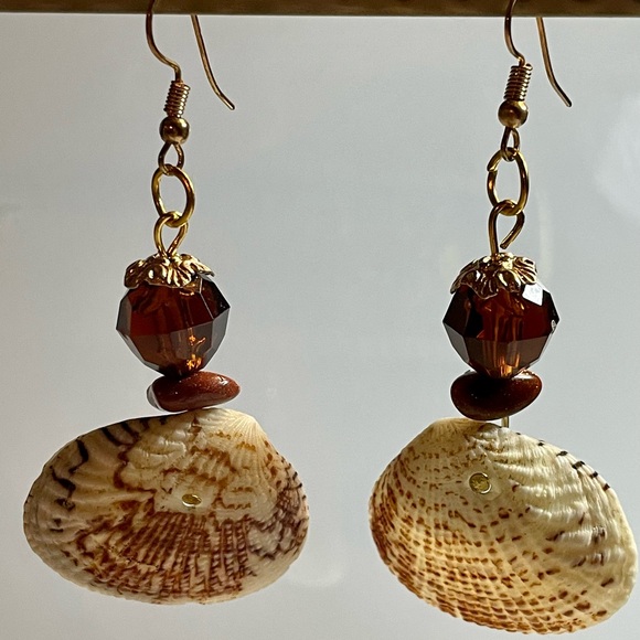 Seashell 🐚 statement Earring’s - Picture 4 of 4